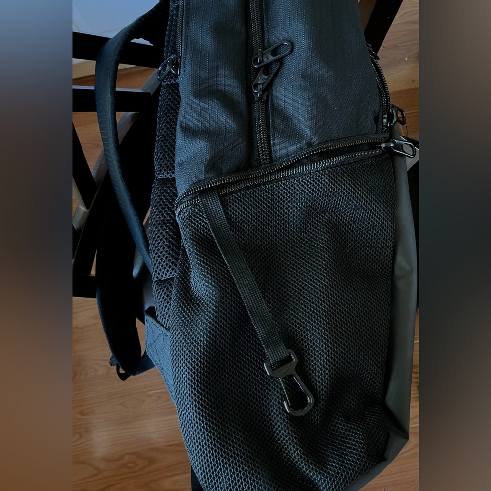 Nike
Men's Brasilia 9.5 Training Backpack
(Extra Large, 30L) - Picture 9 of 16